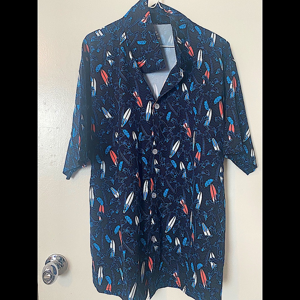 Men's Floral Tropical Print Short Sleeve Shirt. Blue Color. New And Never Worn
